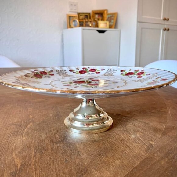Vintage “Red Red Roses” Avon cake stand 🌹 - Picture 3 of 7